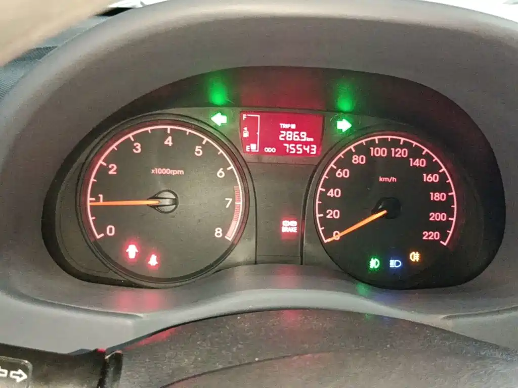 Hyundai Verna 2015 — фото 12
