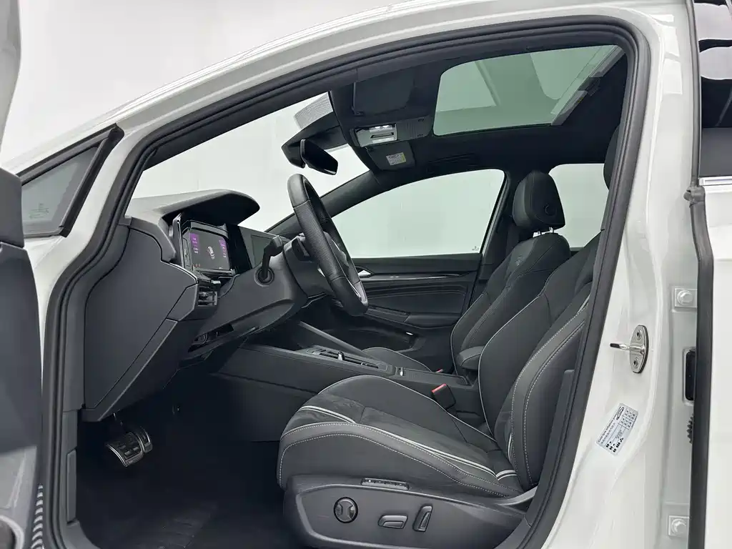 Volkswagen Golf 2022