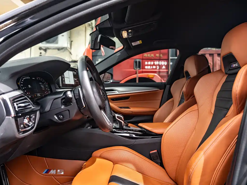 BMW M5 2019 — фото 17