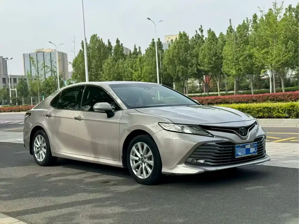 Toyota Camry 2019