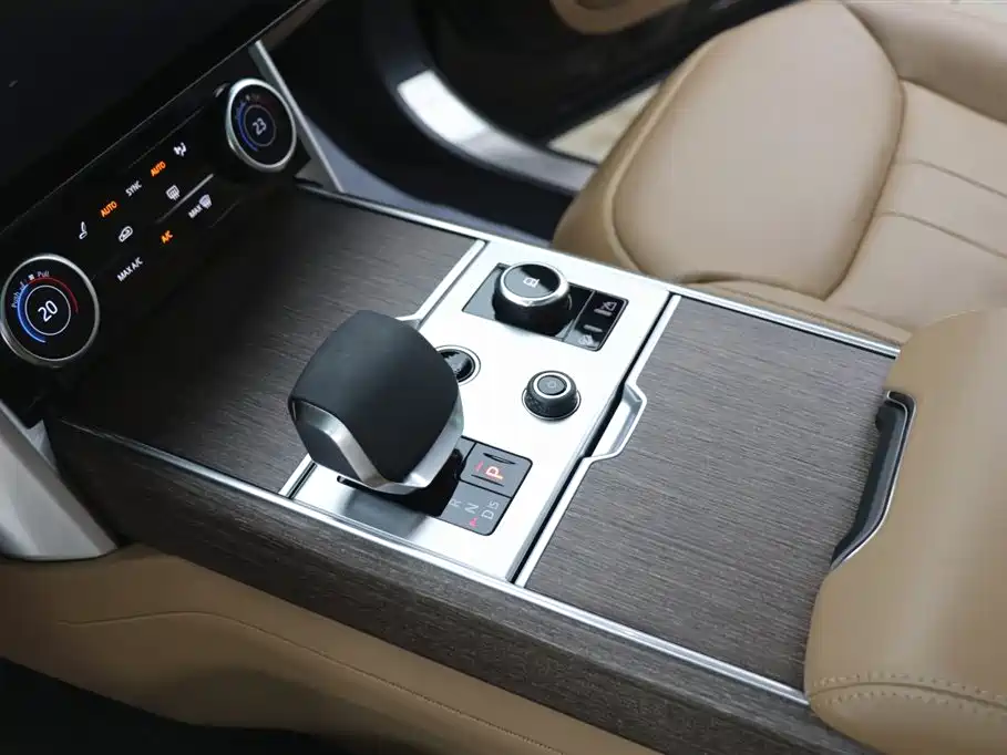 Land Rover Range Rover 2024 — фото 14