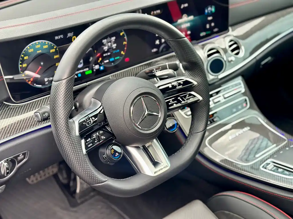 Mercedes-Benz E-Class AMG 2022 — фото 17