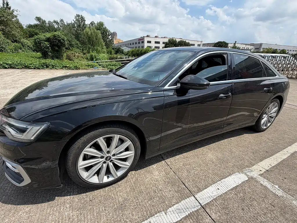 Audi A6L 2023 — фото 2