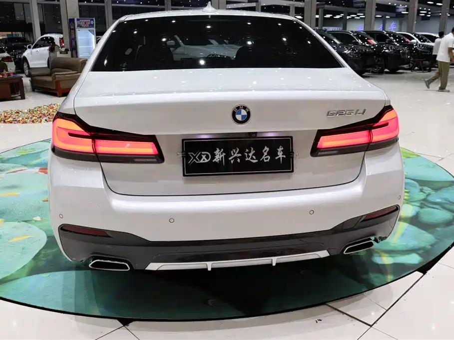 BMW 5 Series 2021