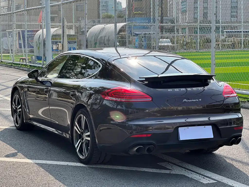 Porsche Panamera 2015 — фото 4
