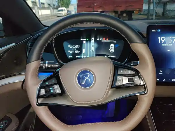 BYD Han 2025