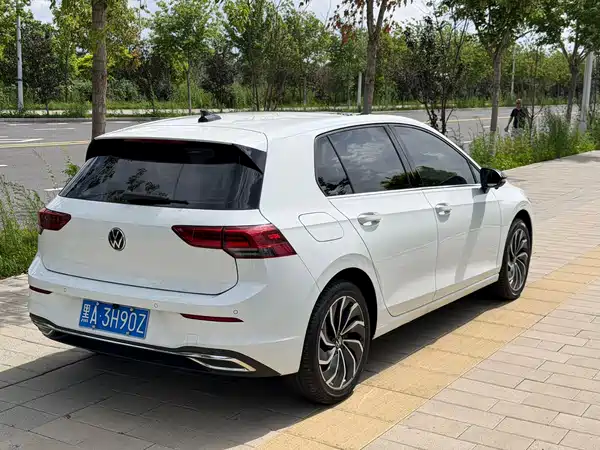 Volkswagen Golf 2022