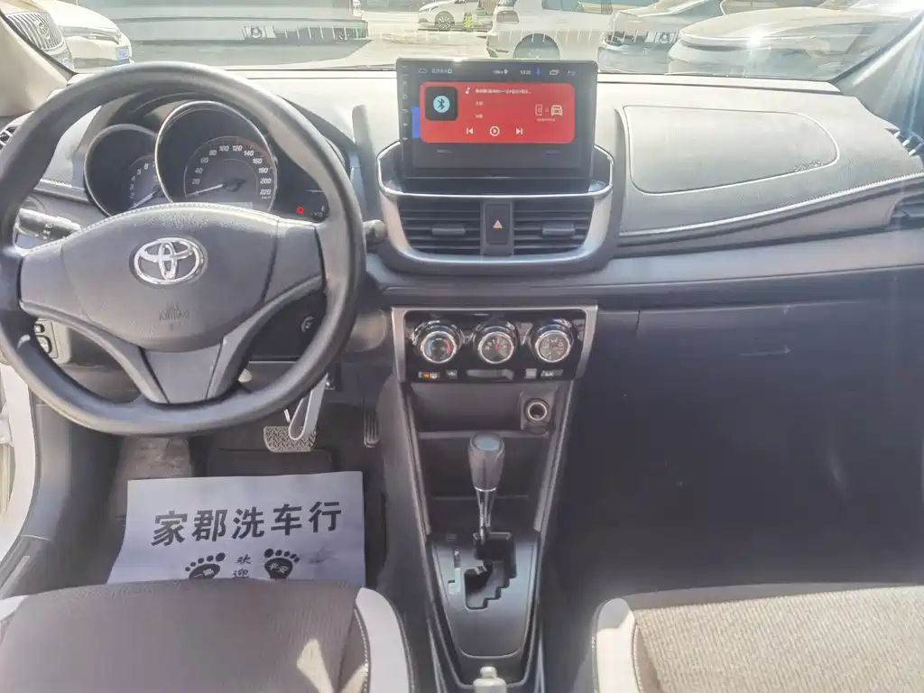 Toyota Yaris L 2021 — фото 9