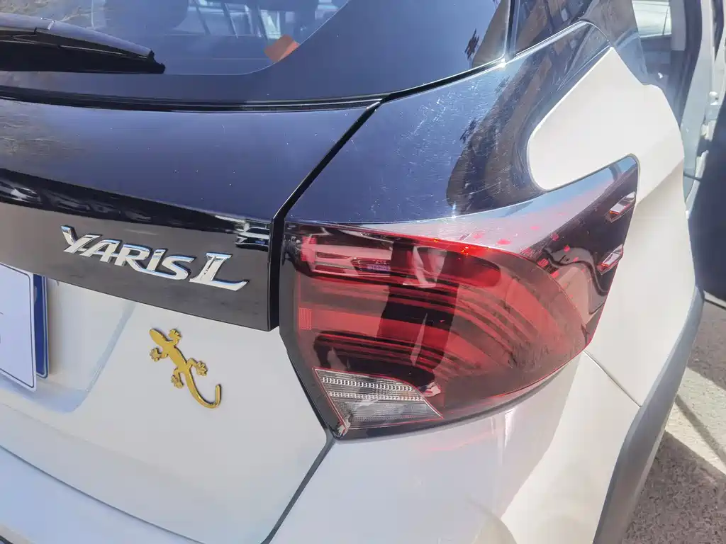 Toyota Yaris L 2021 — фото 20