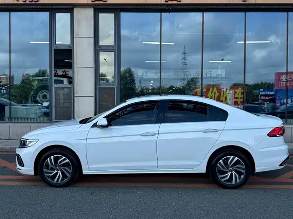 Volkswagen Bora 2023