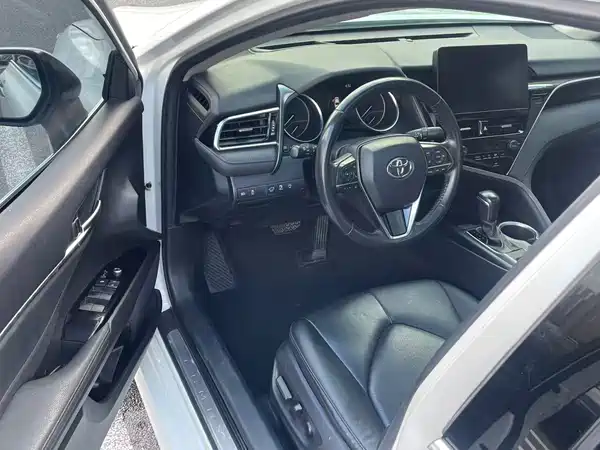 Toyota Camry 2021