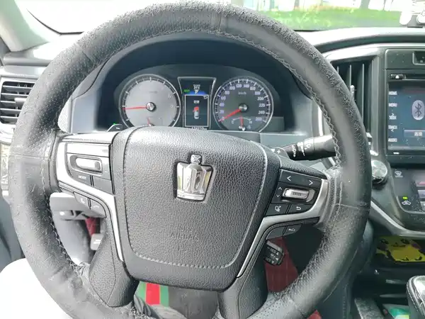 Toyota Crown 2019