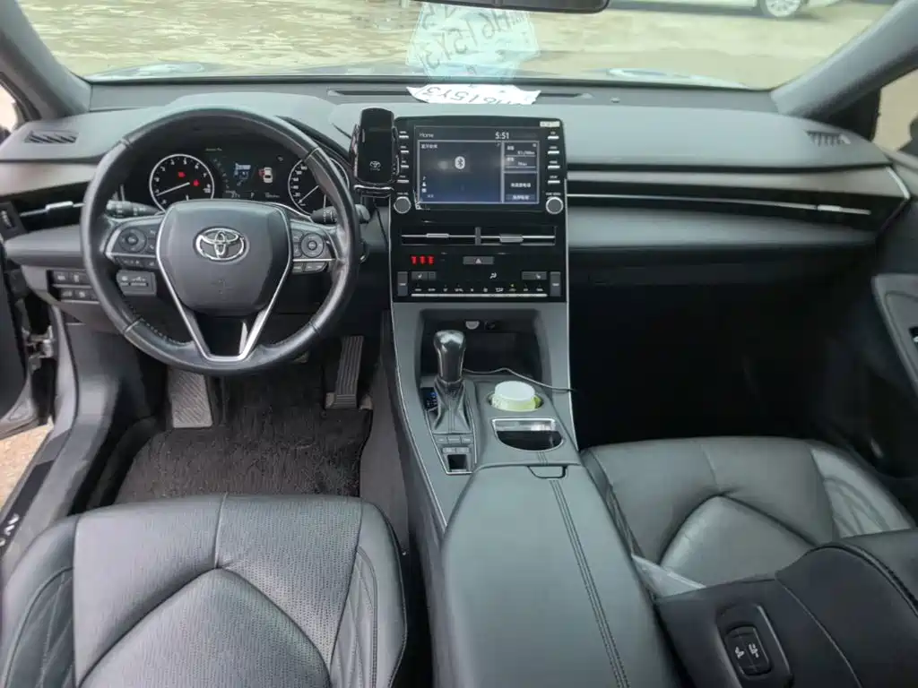 Toyota Avalon 2019 — фото 10