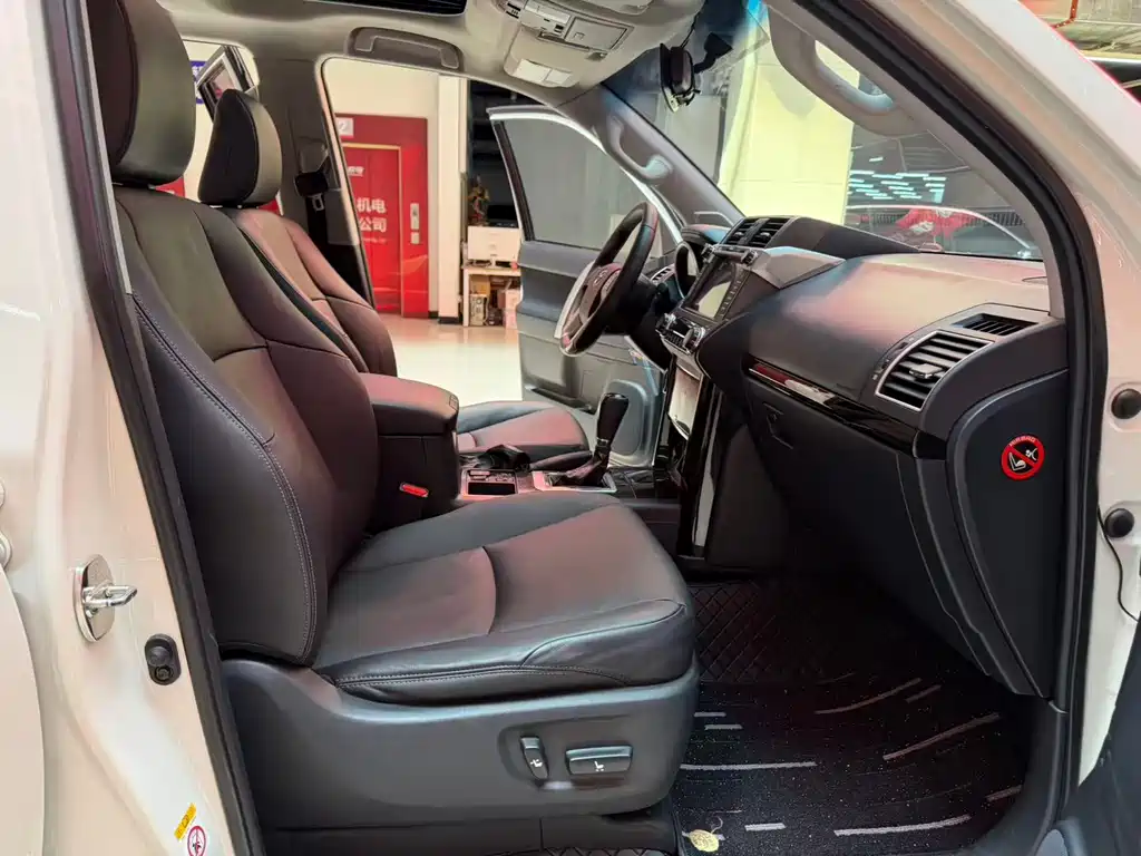 Toyota Prado 2016 — фото 14