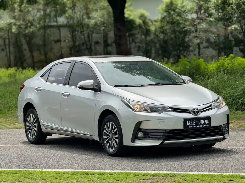 Toyota Corolla 2019 — фото 3