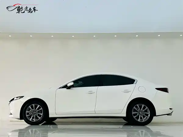 Mazda 3 Axela 2020