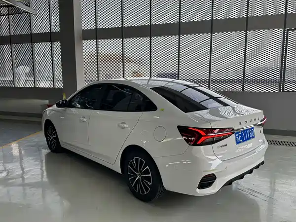 Roewe i5 2021