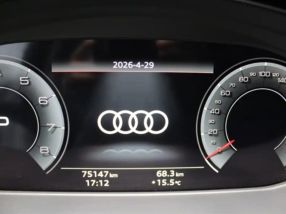 Audi A4L 2024 — фото 10