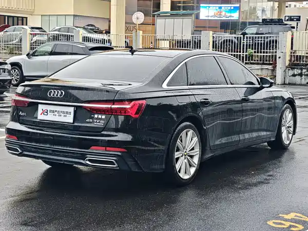 Audi A6L 2022