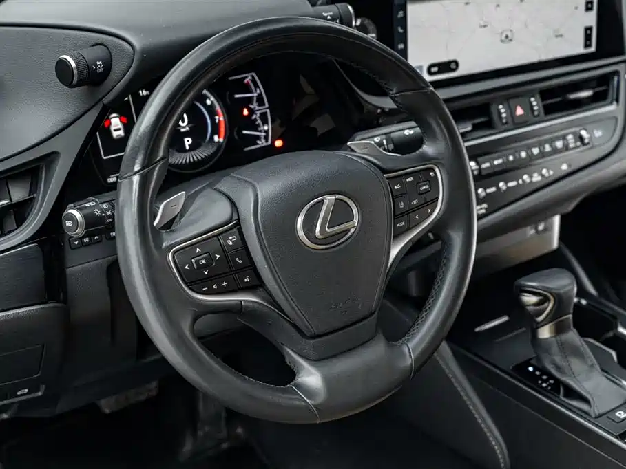 Lexus ES 2023 — фото 19