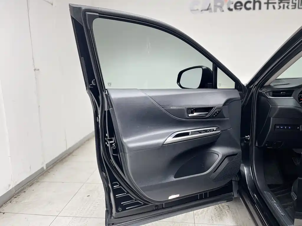 Toyota Harrier 2023 — фото 32