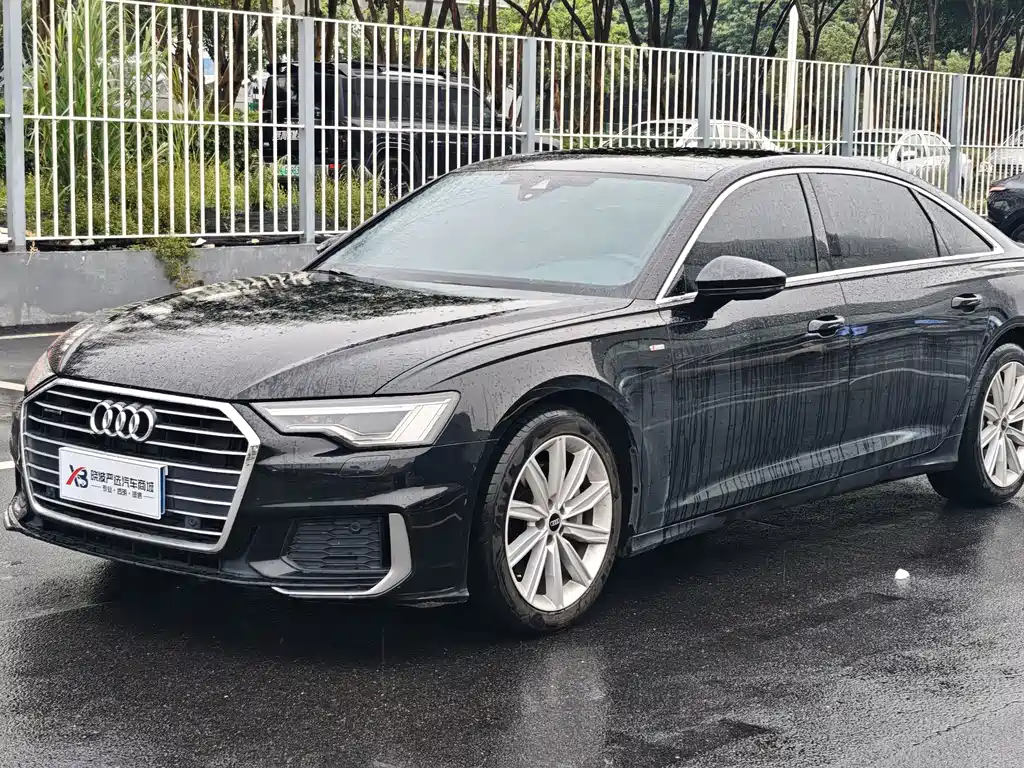 Audi A6L 2022 — фото 1