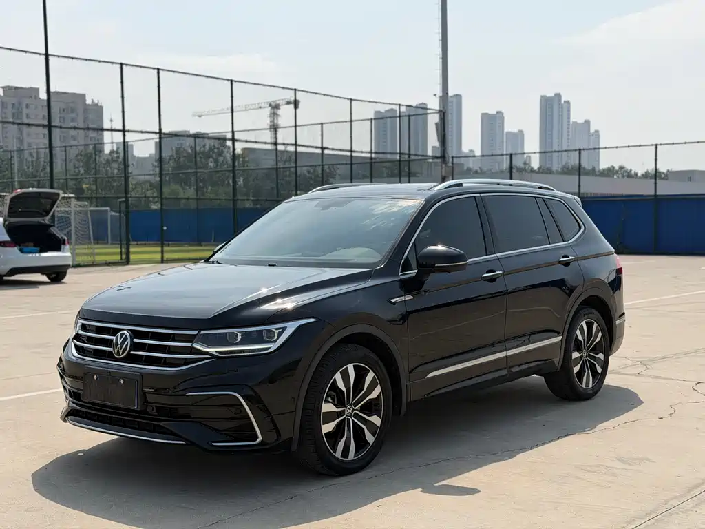 Volkswagen Tiguan L 2022