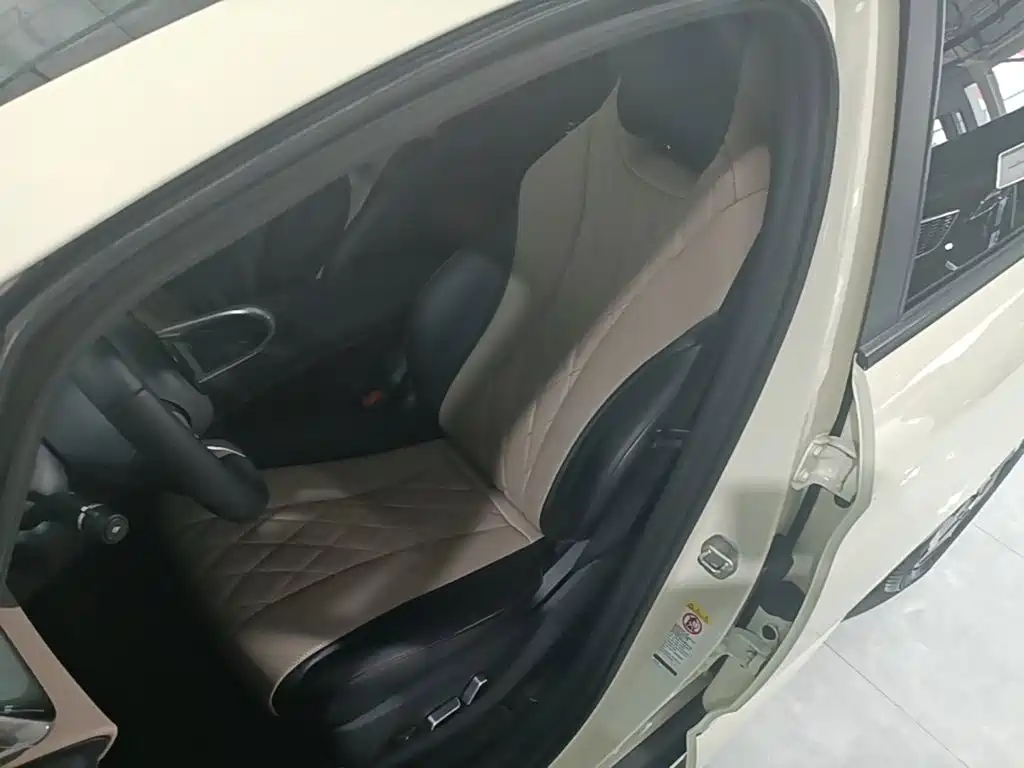 BYD Dolphin 2022 — фото 15