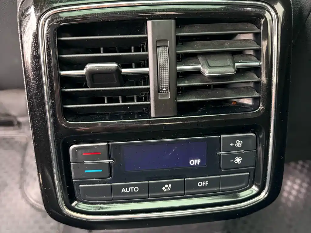 Volkswagen Passat 2019 — фото 11