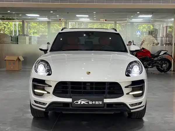 Porsche Macan 2016