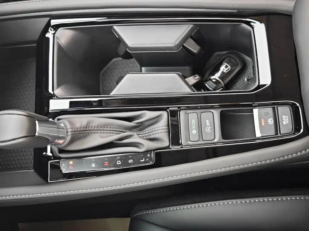 Honda Inspire 2025 — фото 26