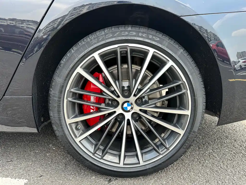 BMW 5 Series 2020 — фото 16