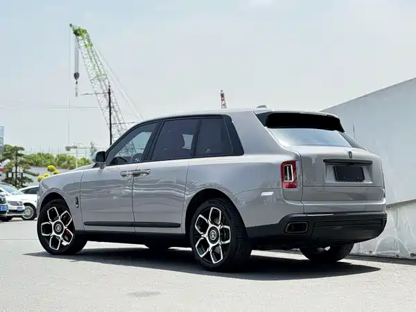Rolls-Royce Cullinan 2023