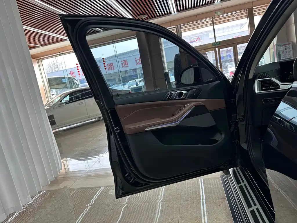 BMW X7 2024 — фото 12
