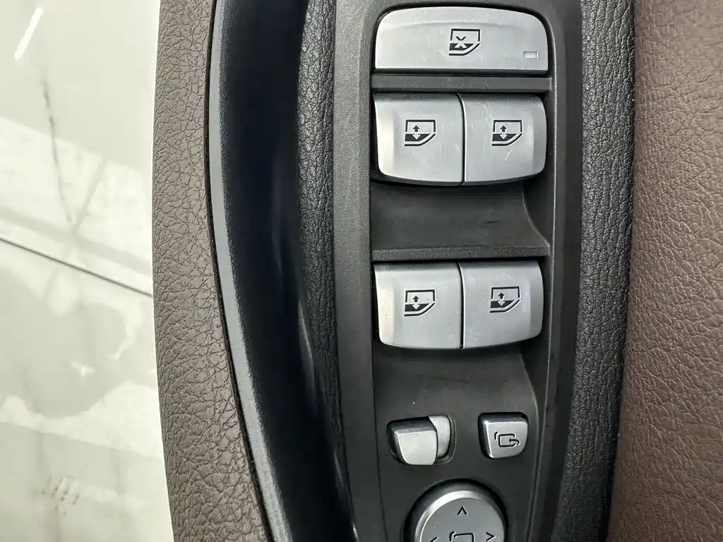 BMW X1 2022 — фото 11