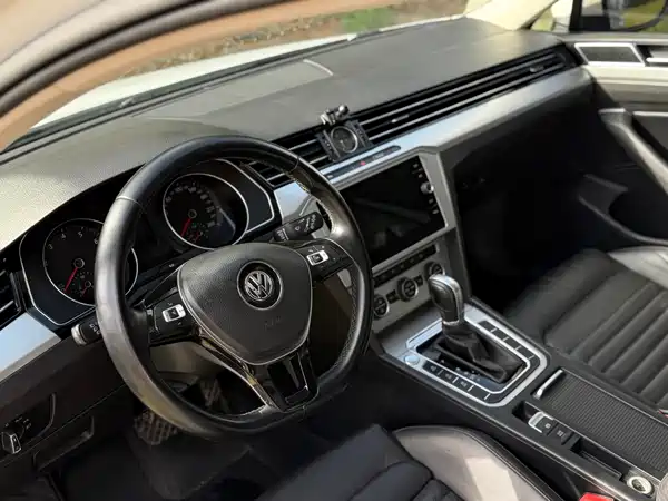 Volkswagen Viloran 2018