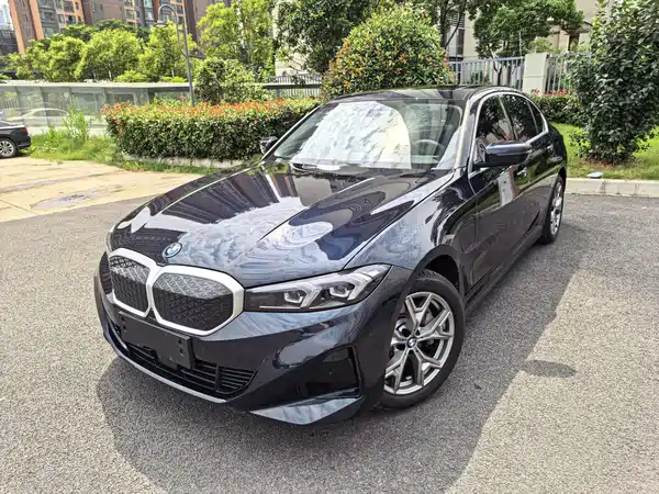 BMW i3 2025