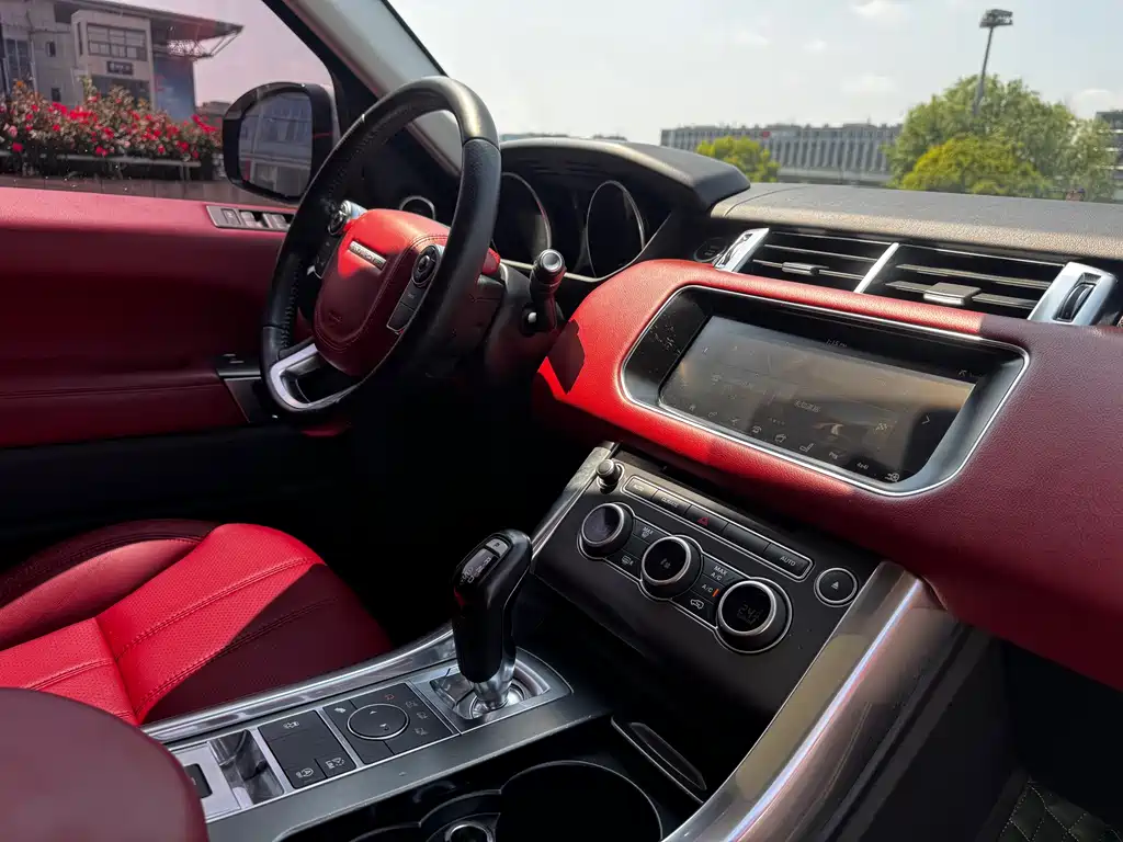 Land Rover Sport 2018 — фото 11