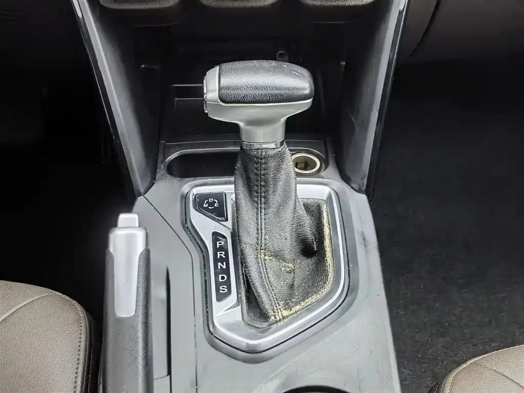 GAC Motor Trumpchi GS4 2015 — фото 13