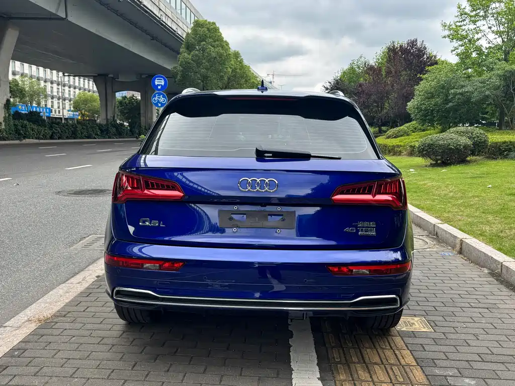 Audi Q5L 2020 — фото 4