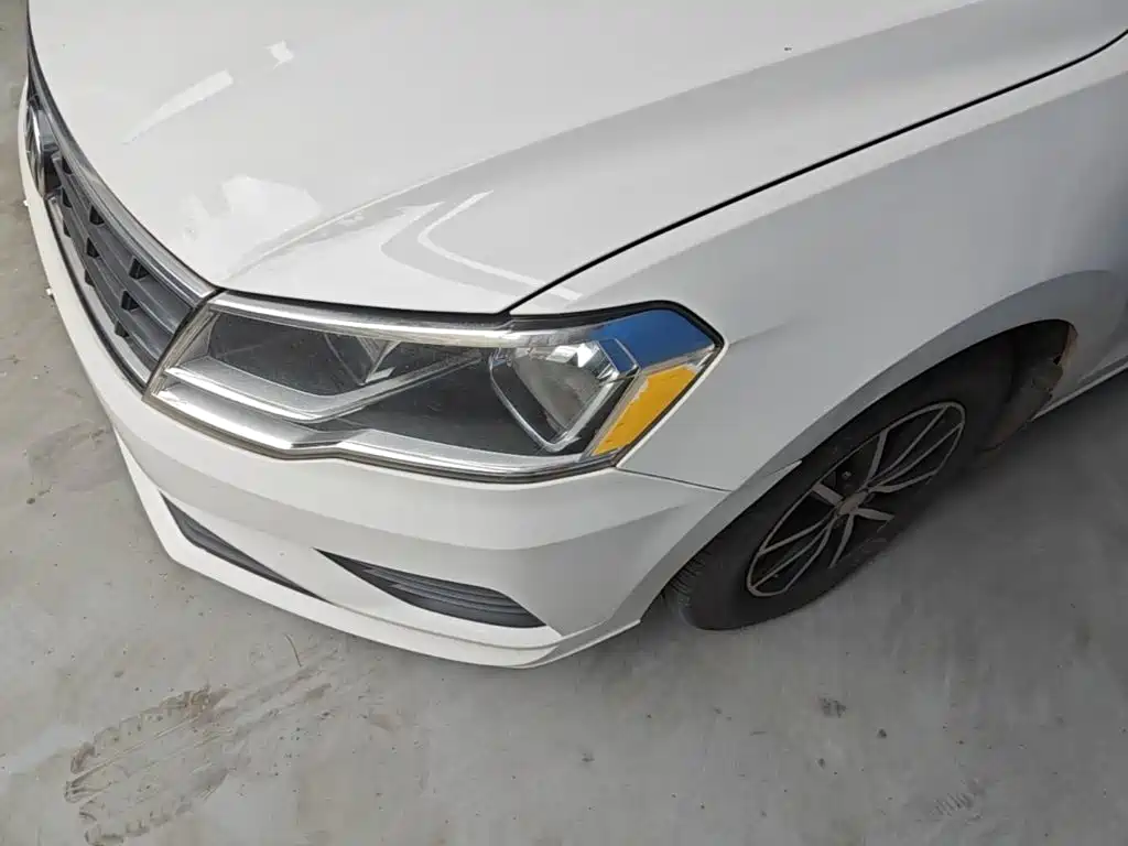 Volkswagen Jetta 2017 — фото 24