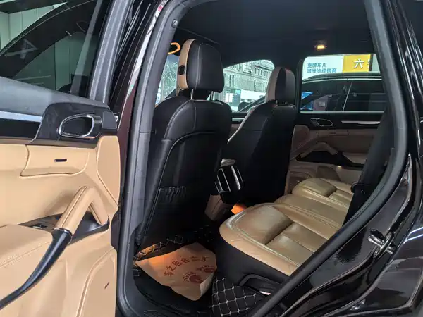 Porsche Cayenne 2015