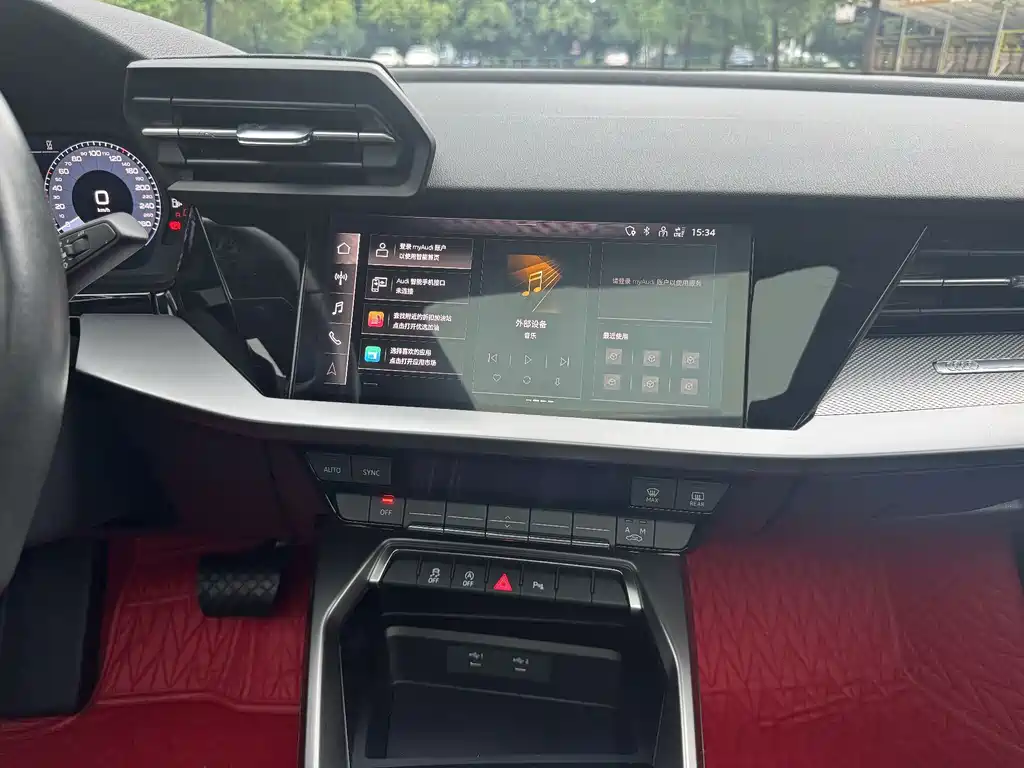 Audi A3 2022 — фото 16