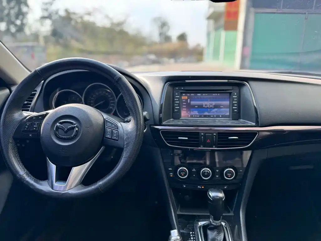 Mazda Atenza 2015 — фото 13