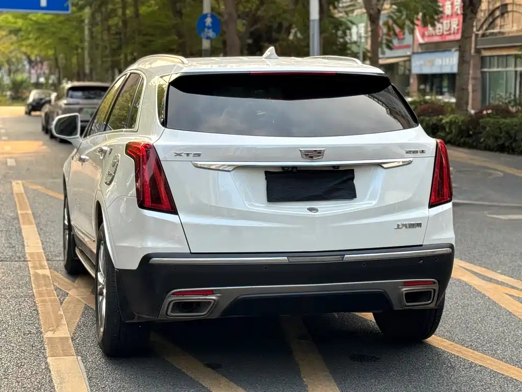 Cadillac XT5 2020 — фото 18