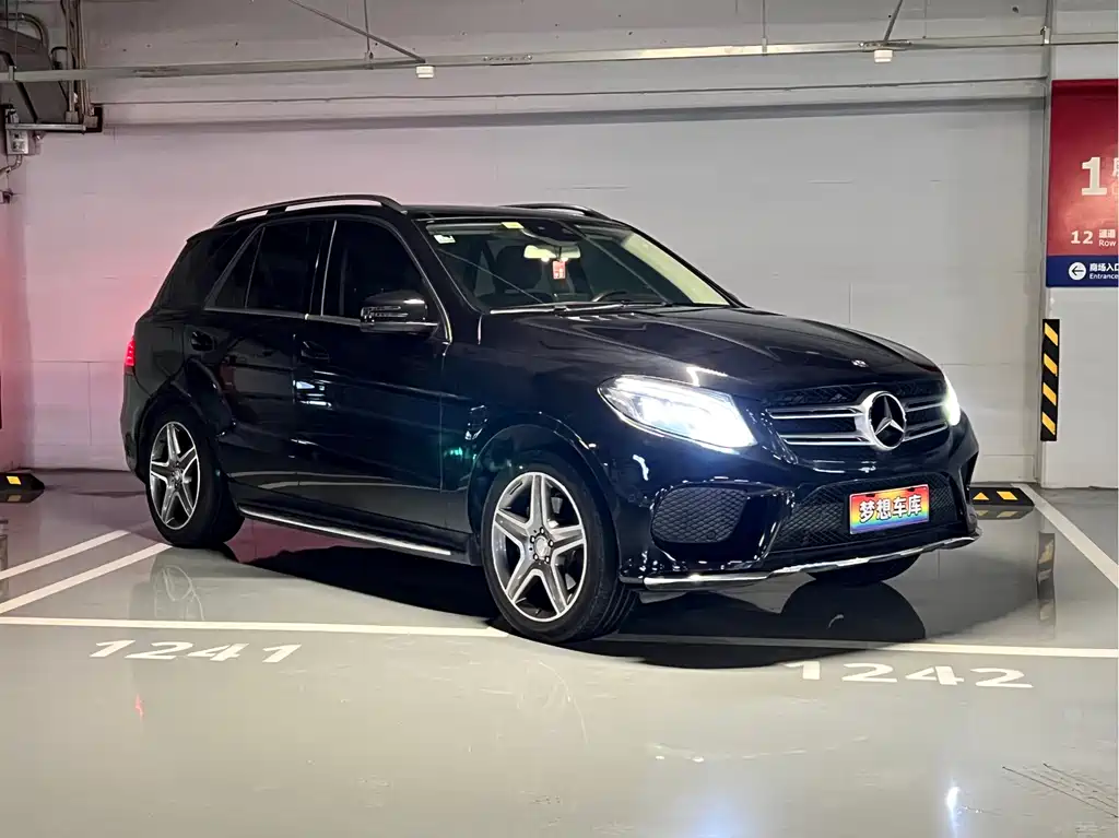 Mercedes-Benz GLE 2016