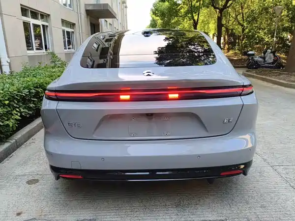 NIO ET5 2025