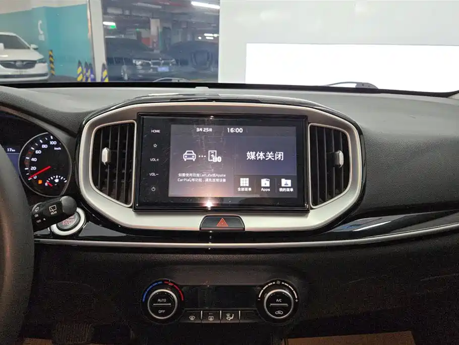 Kia KX1 2018 — фото 13
