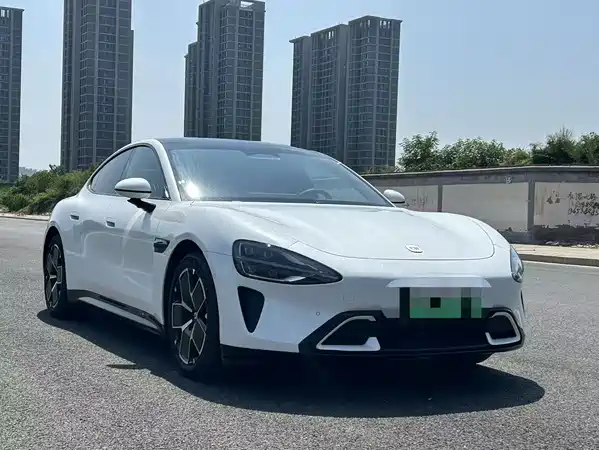 Xiaomi SU7 2025