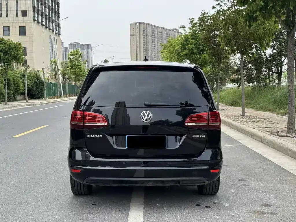 Volkswagen Sharan 2016 — фото 5